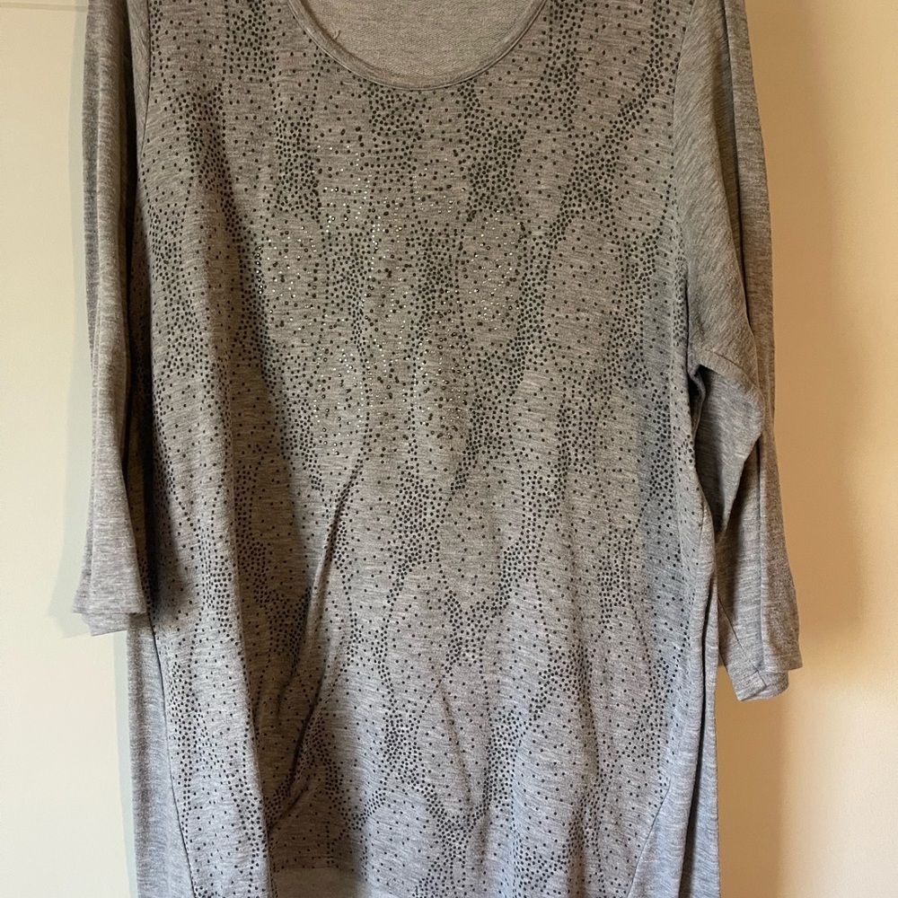 Avenue Gray Tunic with Relaxed Boxy Fit